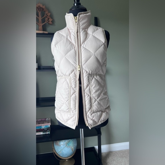 J. CREW CREAM PUFFER VEST SIZE XXS - Picture 5 of 10